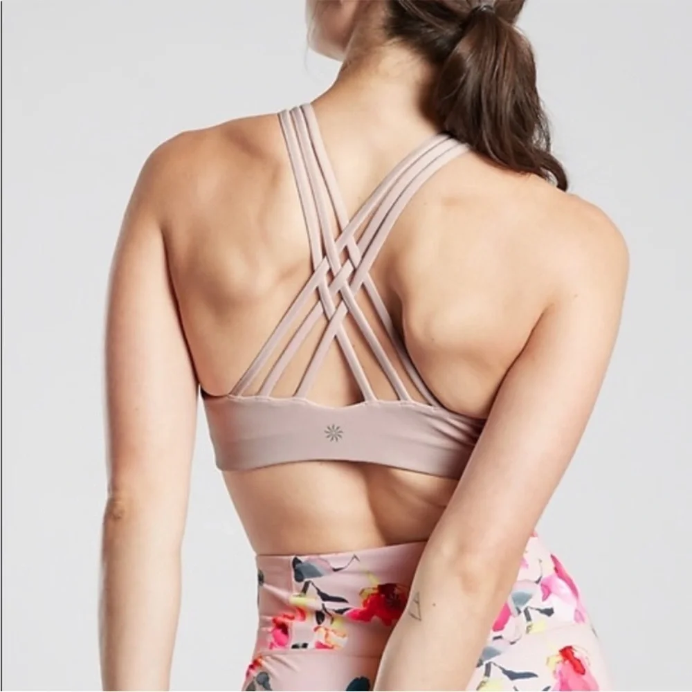 Athleta MediumHyper Focused Sports Bra Powervita Size medium athletic athleisure
